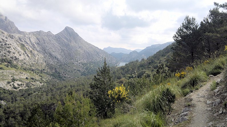 The amazing scenery of Mallorca unfolds