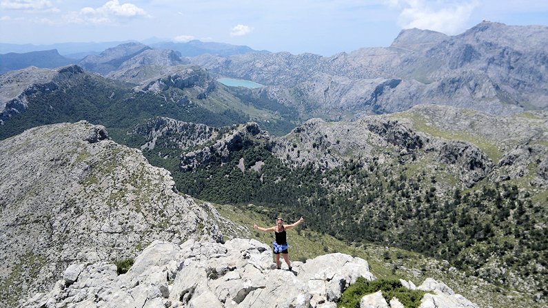 The summit ridge of Puig de Massanella