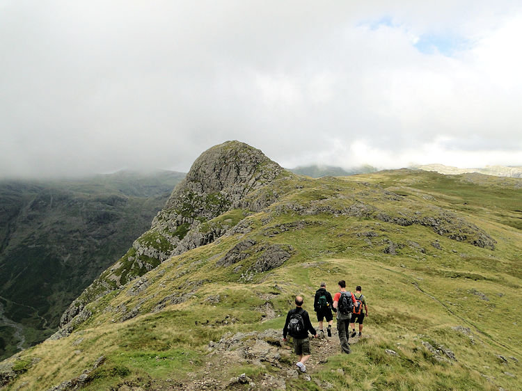 Approaching Pike Howe