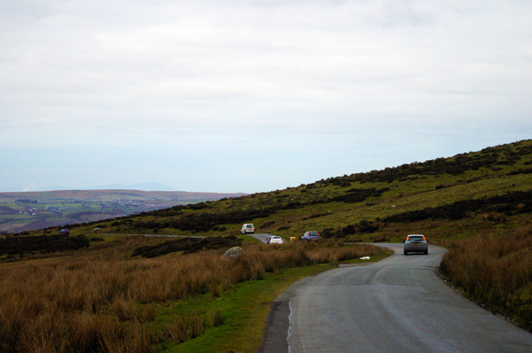 Line of commuting traffic near Sillathwaite Wood