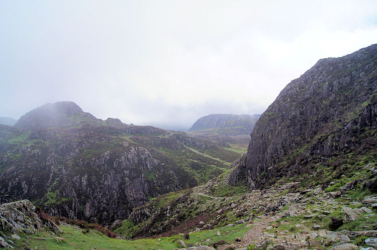The path between Green Crag and Great Round How