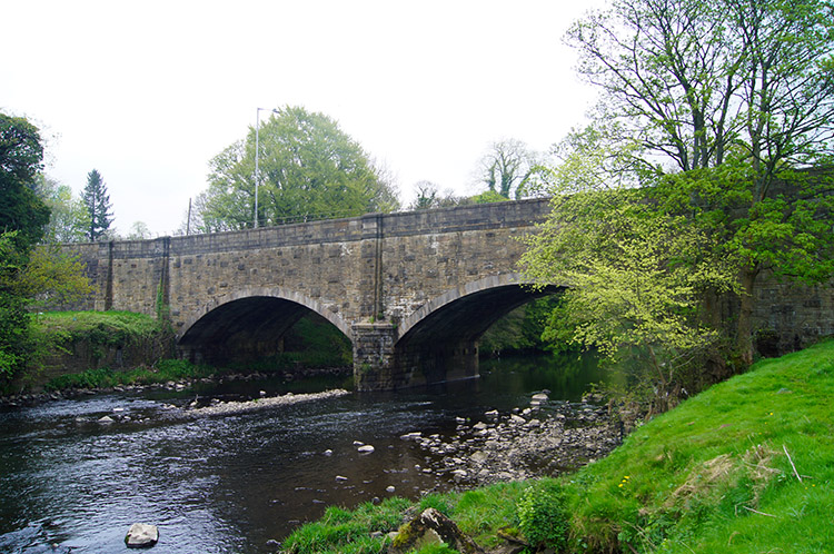 Cock Bridge and River Calder