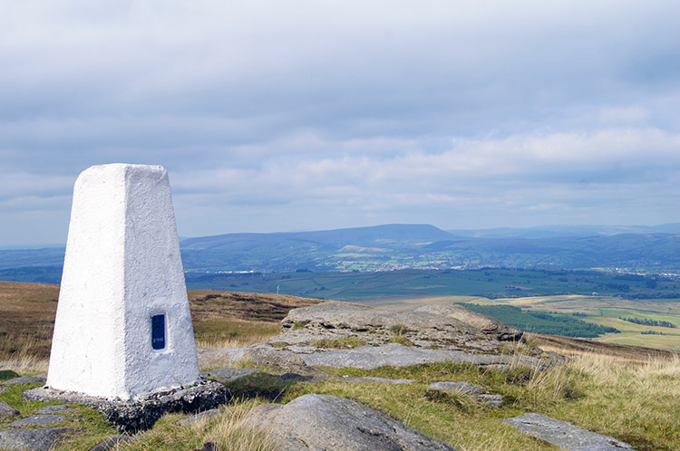 Lad Law trig point