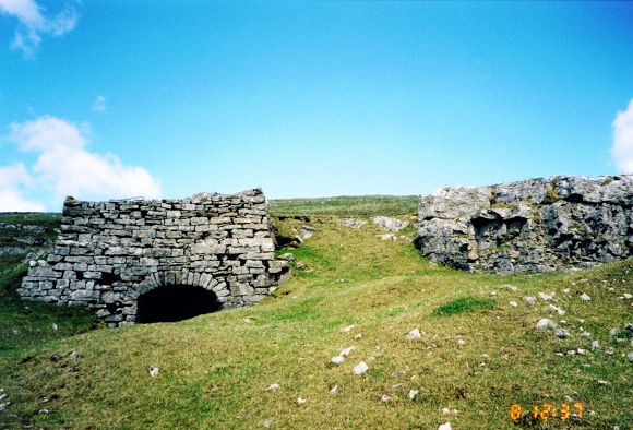 An old lime kiln on the climb up to Orton Scar