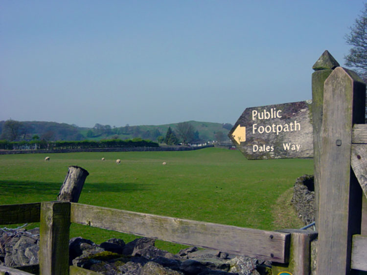 Approaching Staveley on the Dales Way