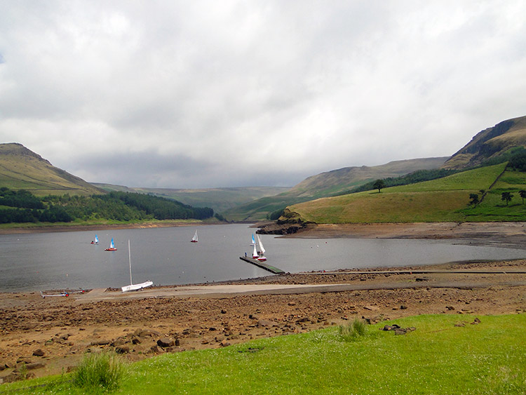 Sailing on Dove Stone Reservoir