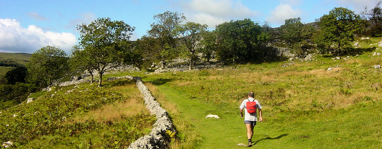Walking the Dales Way between Grassington and Kettlewell
