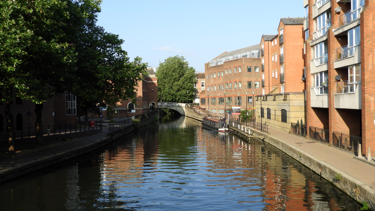 River Kennet flowing through Reading