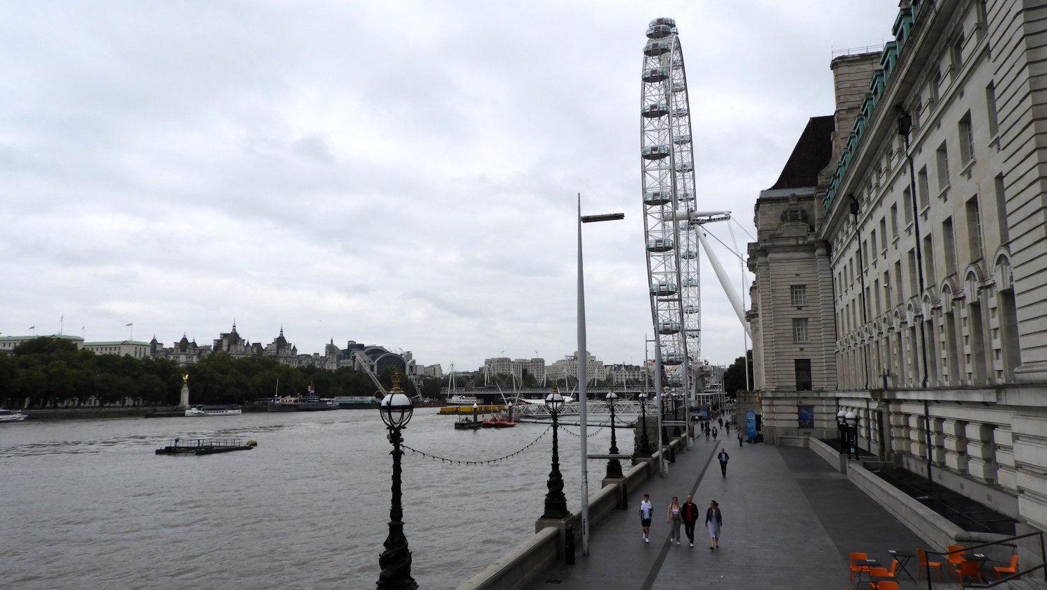 Approaching the London Eye