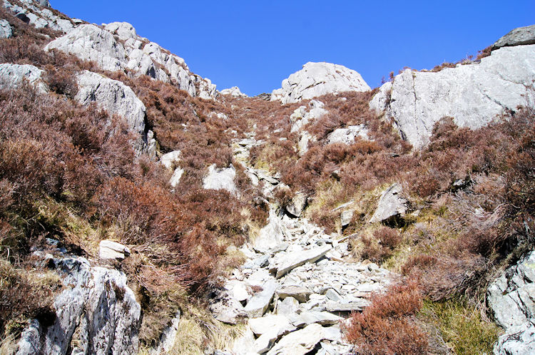 Ascending to cross the Heather Terrace