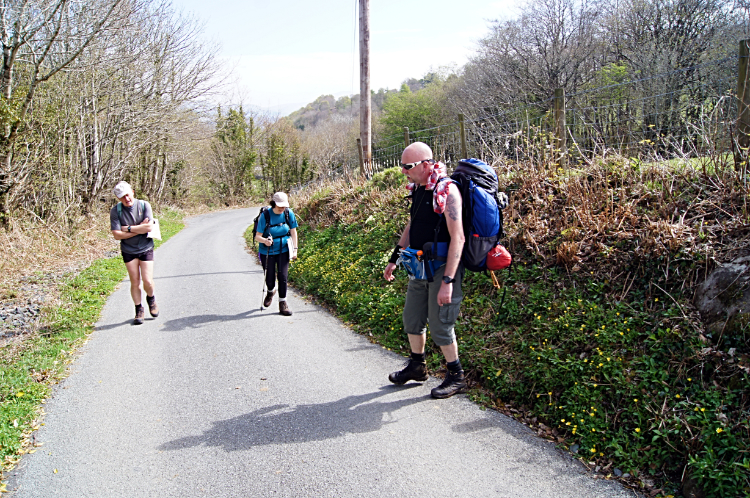 Meeting fellow walkers on the road to Gelliwyd Fawr