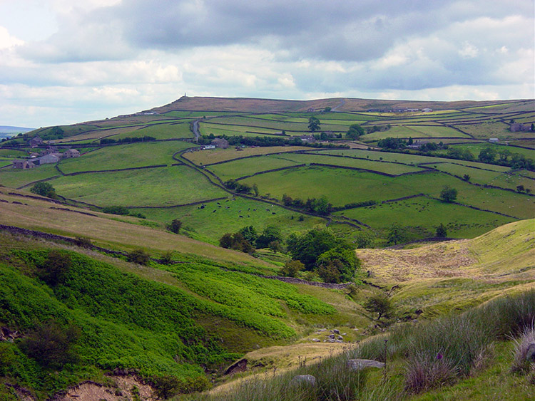 View from Lumb to Wainman's Pinnacle