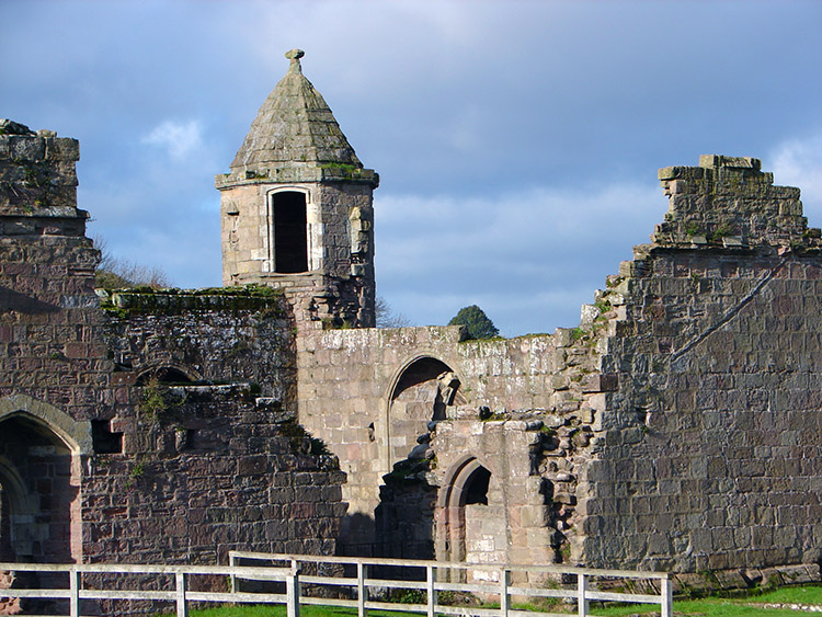 Round tower of Spofforth Castle