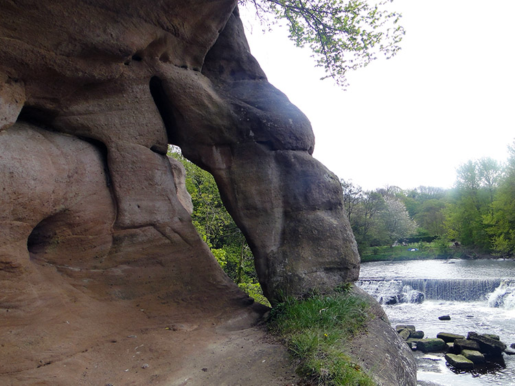 Rock formations at Plompton Mill