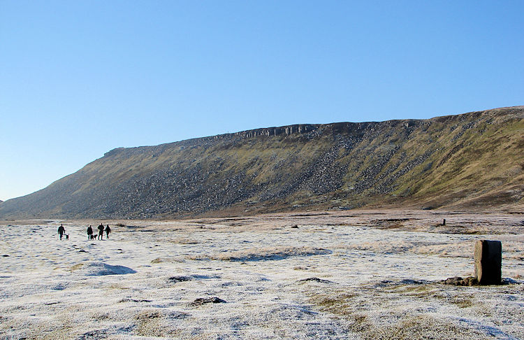 Approaching High Cupgill Head