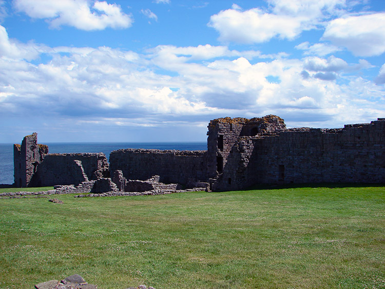 Dunstanburgh Castle