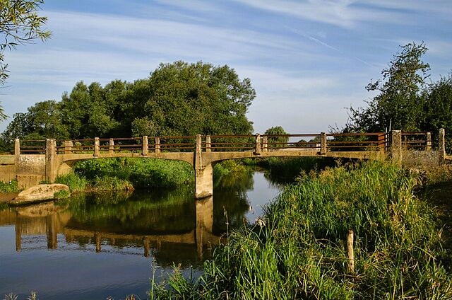 Footbridge over the River Cherwell at Hampton Poyle