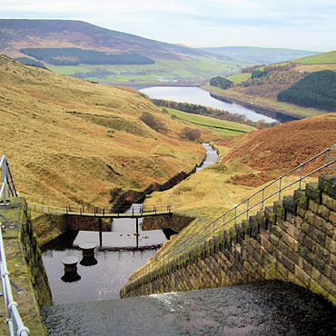 Cascade feeding Dovestone Reservoir