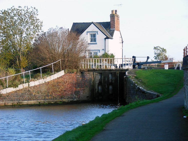 Lock gates on the Shropshire Union Canal