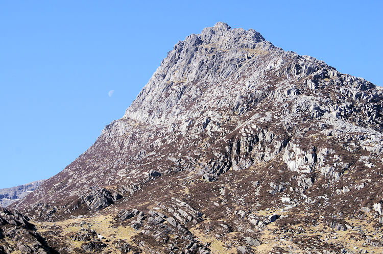 Tryfan on a gorgeous Spring morning