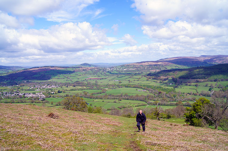 Climbing to Craig y Castell