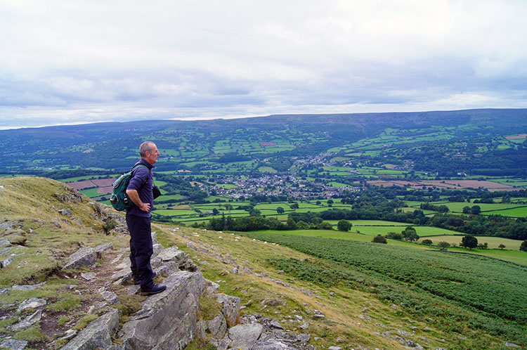 Steve looks west towards Pen y Fan from Table Mountain