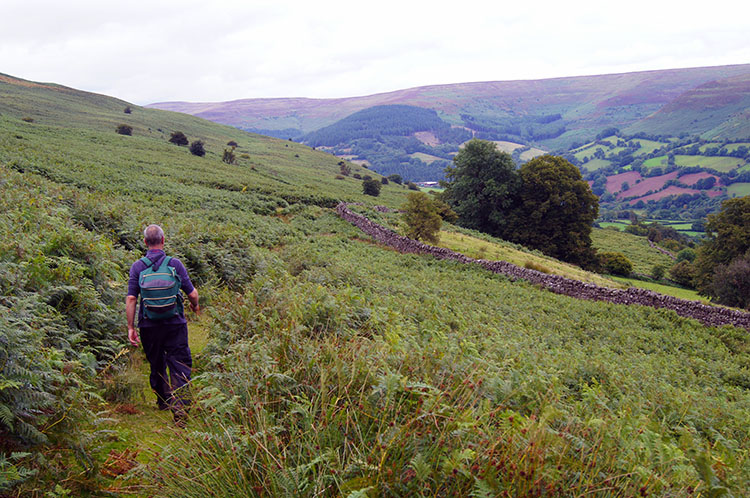 Following the track from Table Mountain to Neuadd-fawr