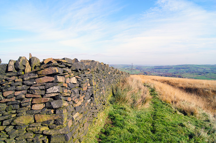 Dry stone wall near Mires Delph Quarry